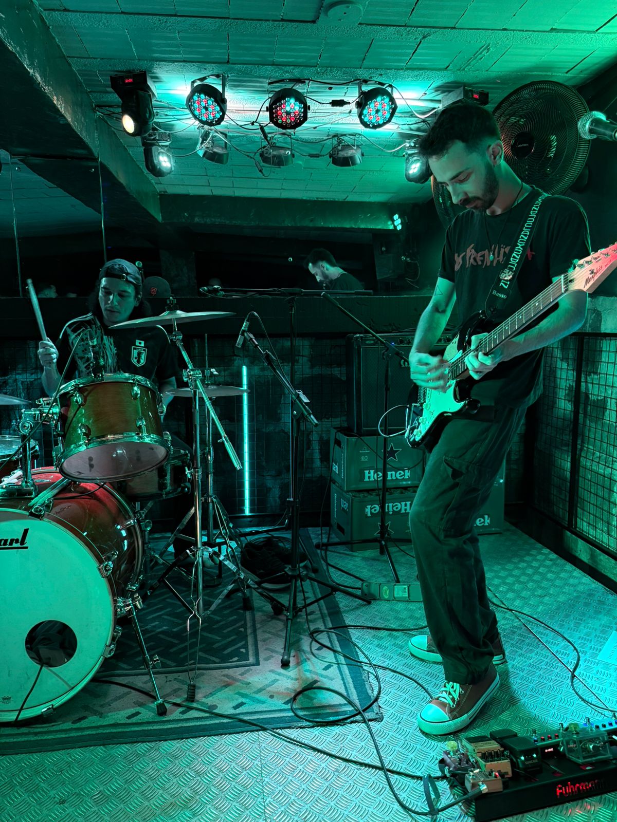 Foto de Throw Away Your Television | Tributo Red Hot Chili Peppers