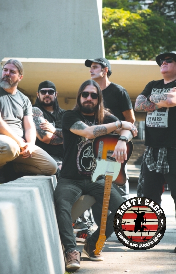 Foto de Rusty Cage
